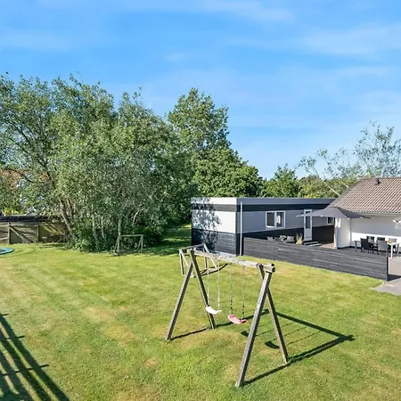 Ferienhaus Guthbrand - 1-3km From The Sea By Interhome *