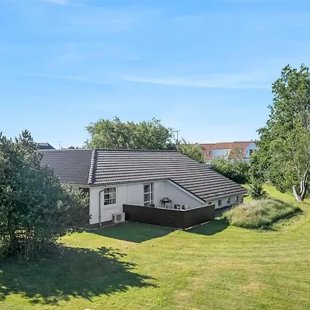 Feriehus Guthbrand - 1-3km From The Sea By Interhome *