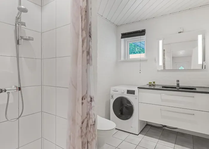 Ferienhaus Guthbrand - 1-3km From The Sea By Interhome *