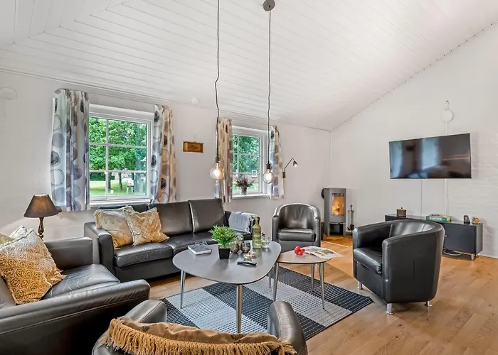 Feriehus Guthbrand - 1-3km From The Sea By Interhome